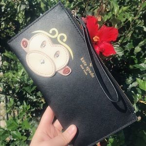 🐒KATE SPADE leather cute clutch wristlet bag